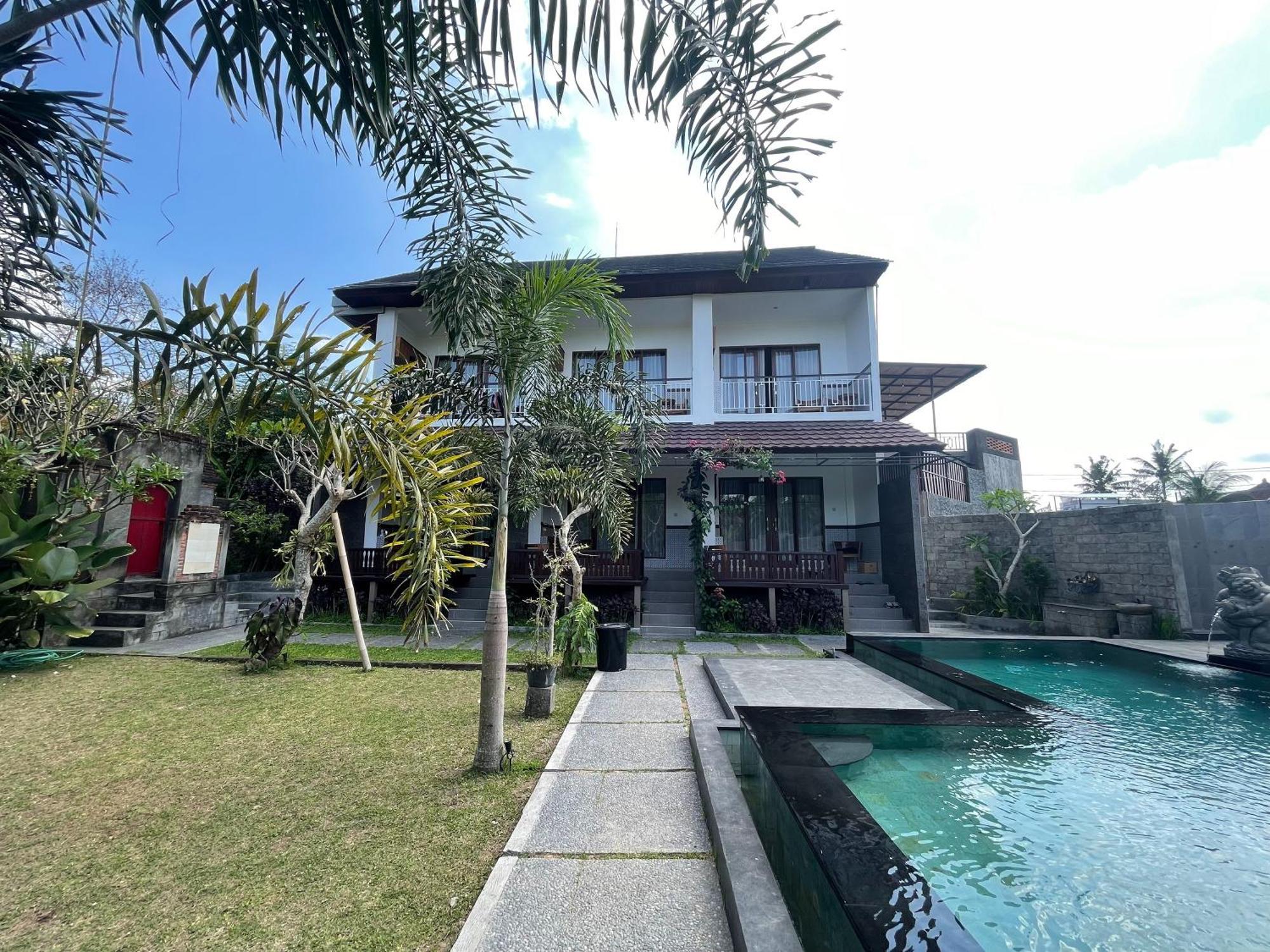Hotel Nivaluma Ubud Esterno foto