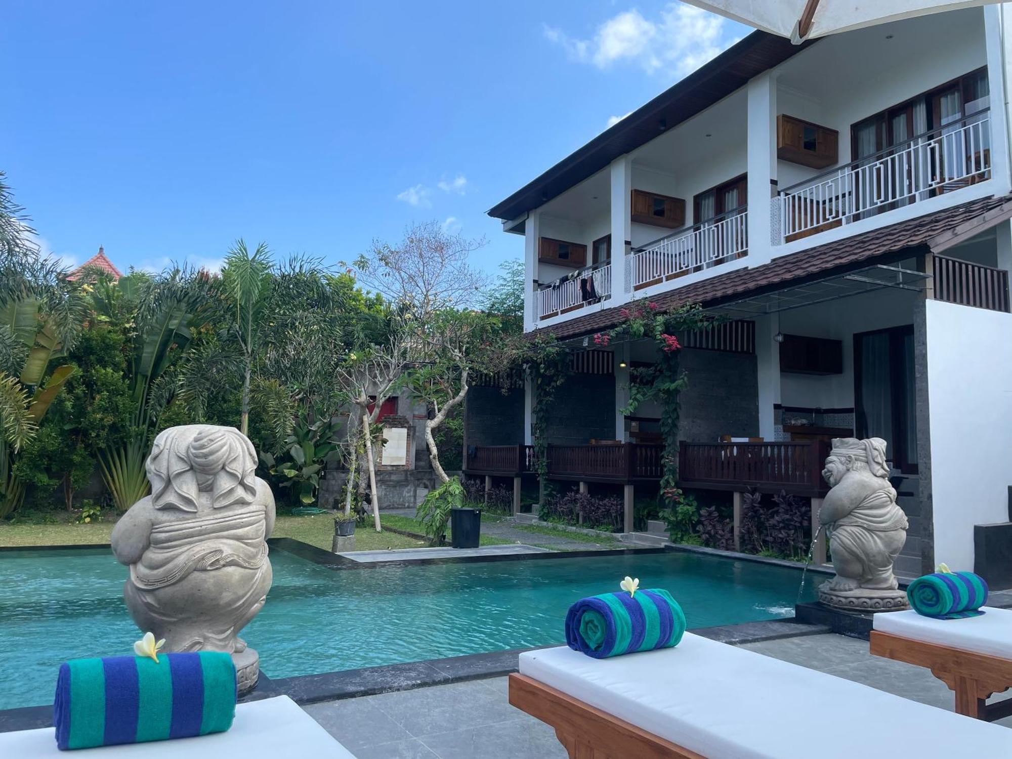 Hotel Nivaluma Ubud Esterno foto